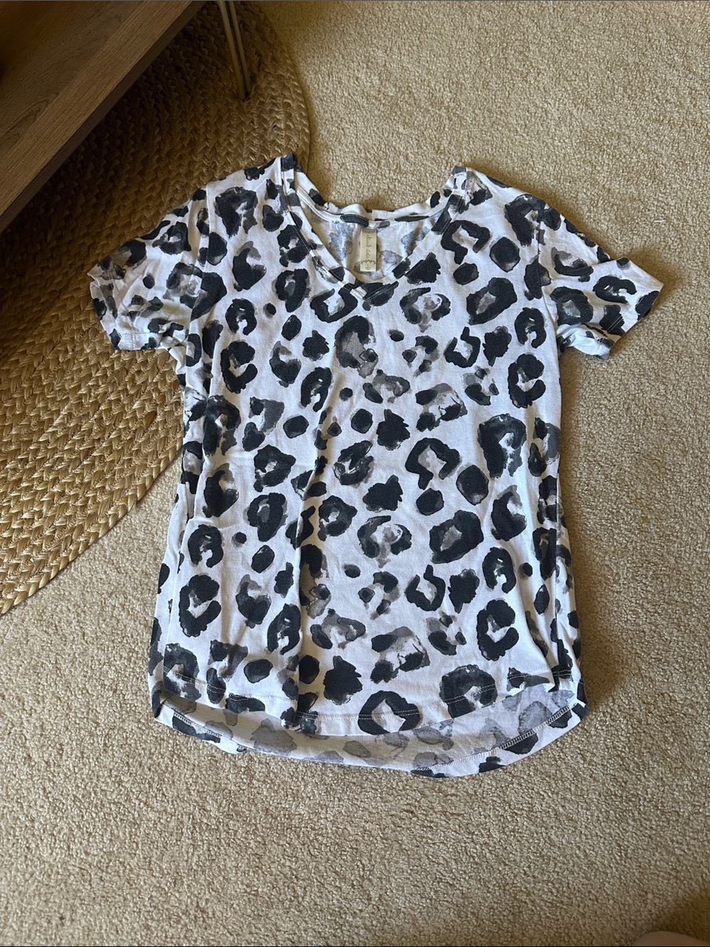 Black & White Leopard Print V-Neck Tee